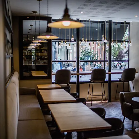 Le Nemours 3* Rennes